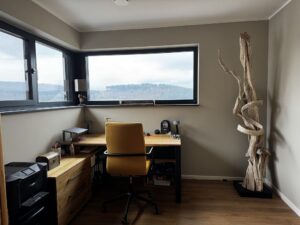Kinder- Arbeits- oder Gästezimmer