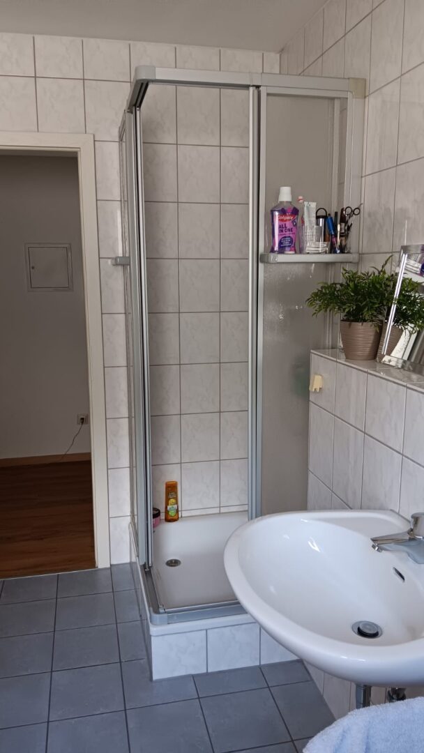 Bad mit Dusche