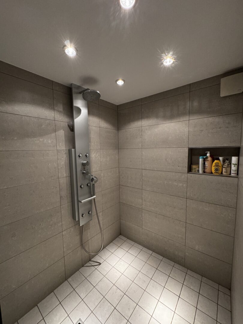 weitere Dusche