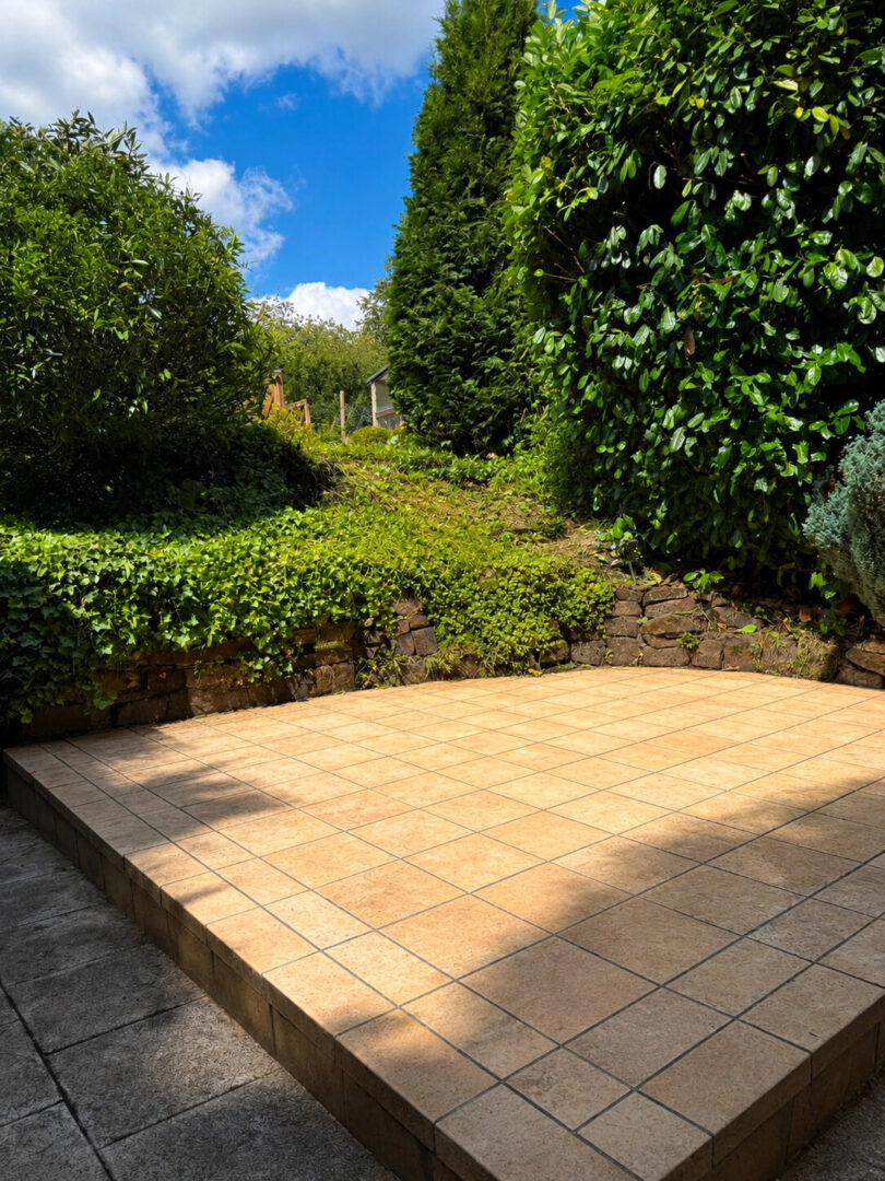 Terrasse (KI-Optimiert)