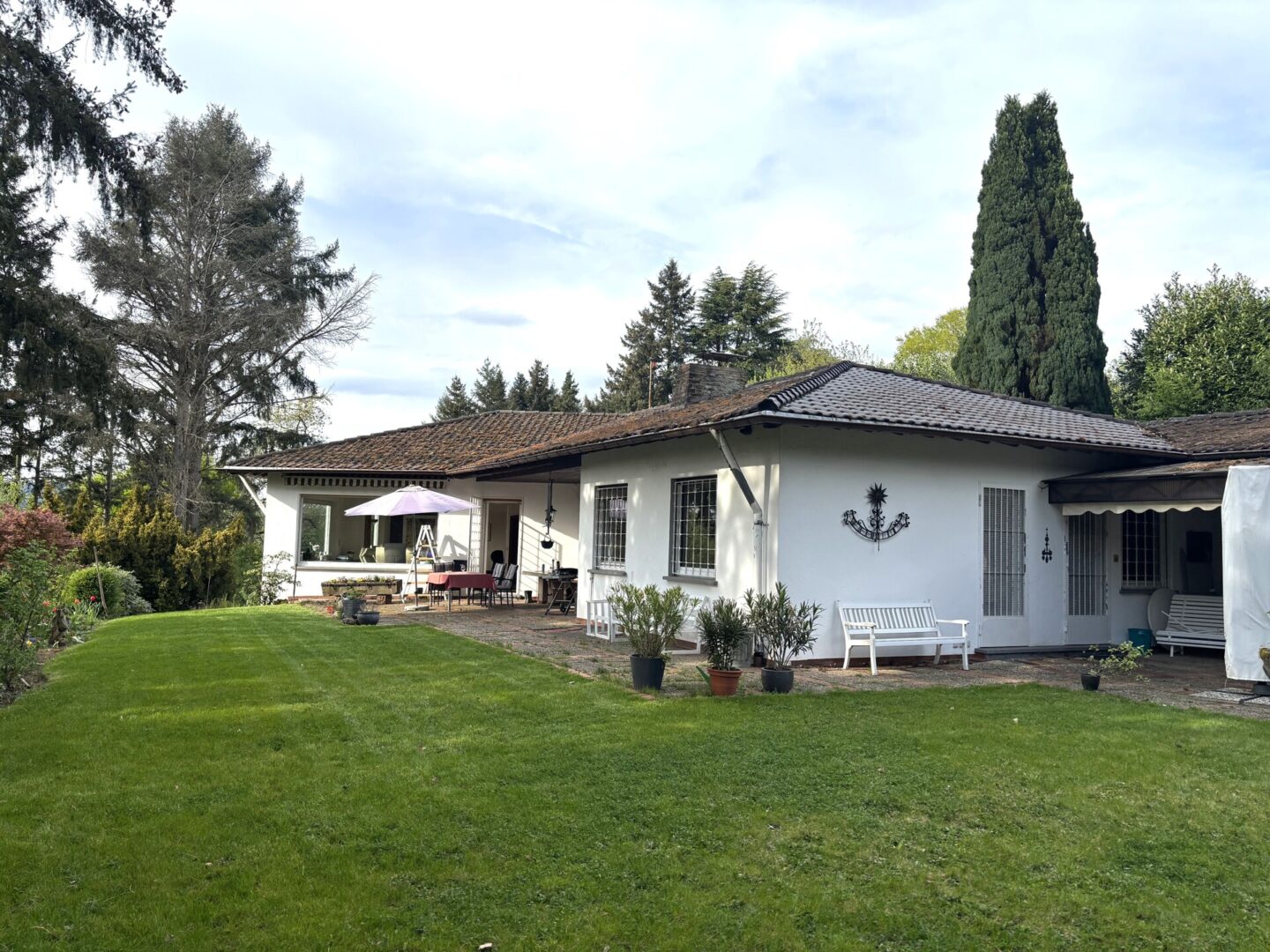 Titelbild Villa