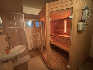 Saunabereich mit Dusche